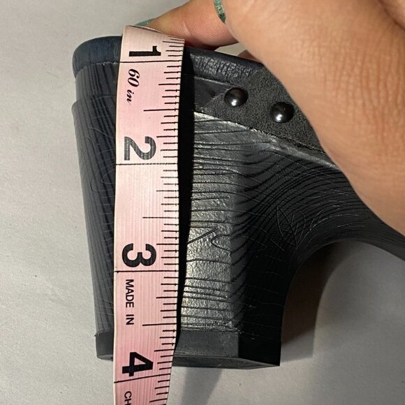 Dansko Womens Gray Nadine Suede Round Toe Slip On Studded Clog Heel Size US 9 - Picture 10 of 10